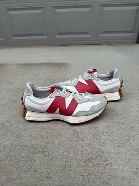 Women’s New Balance 327 (size 9)